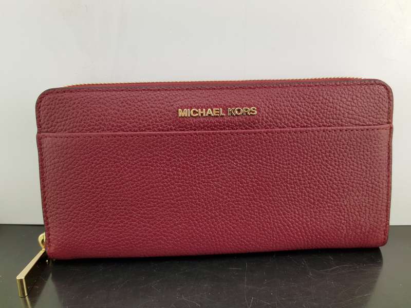 MICHAEL KORS MERCER PORTFEL SKÓRA MK108 CZARWONY
