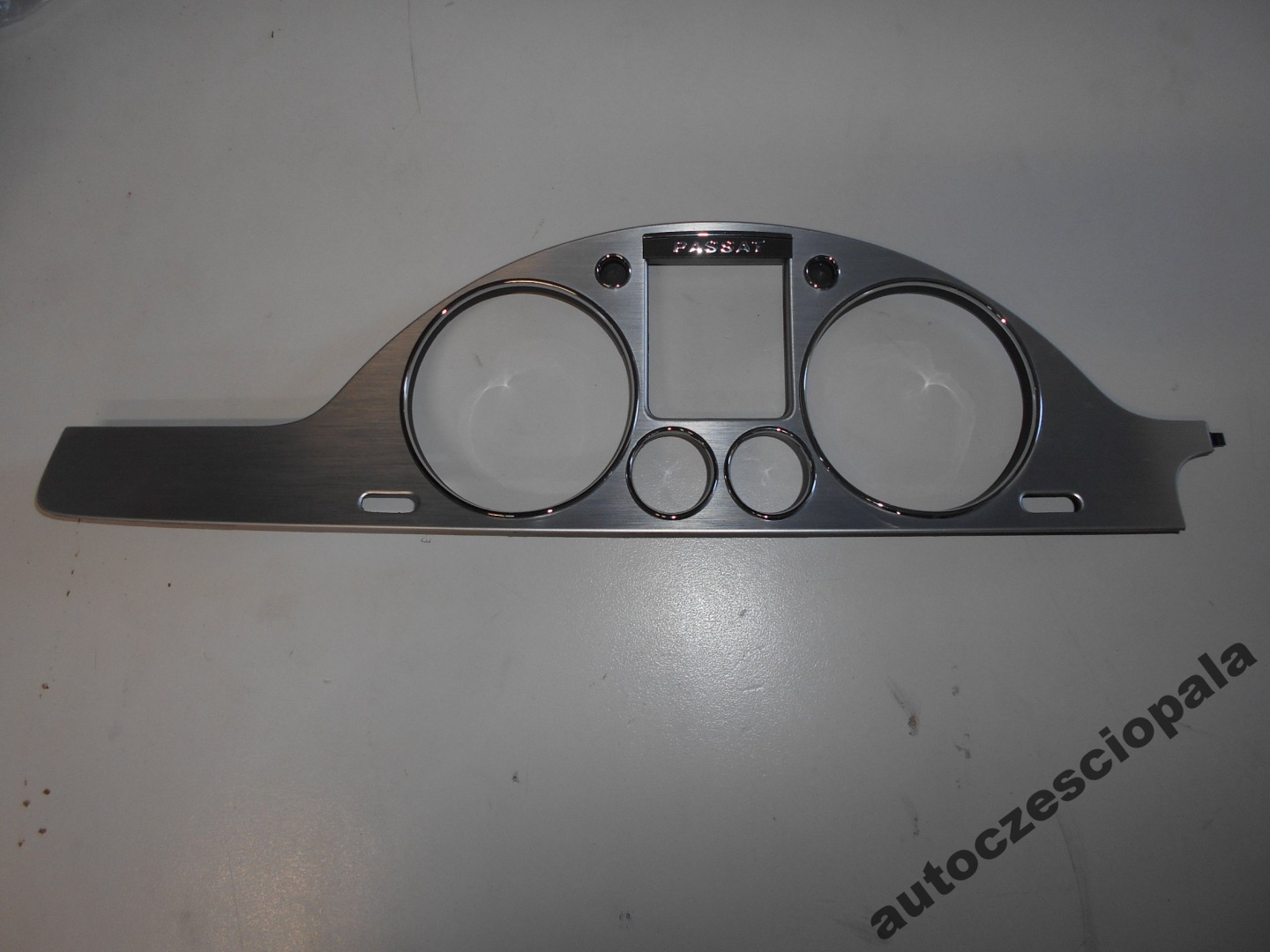 instrument panel frame of dials VW PASSAT B6 3C1858335