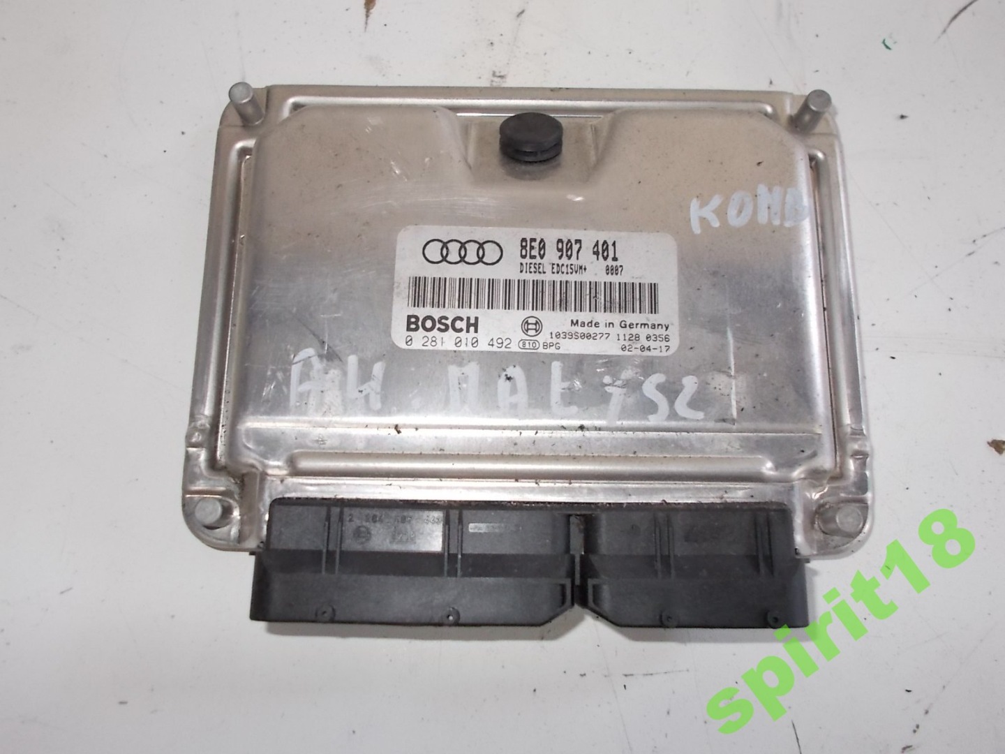 AUDI A4 B6 B 2.5 TDI COMPUTER 8E0907401 0281010492
