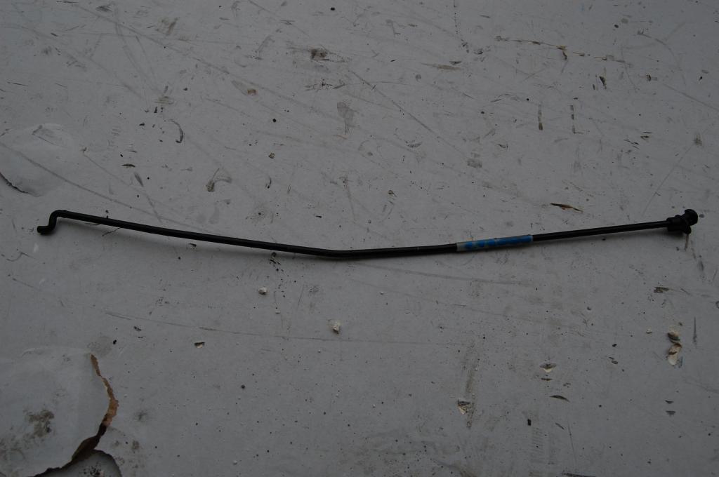 SUPPORT CONSOLE DU CAPOT LEXUS CT200H CT 200 H