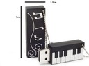 USB FLASH DISK 8 GB ORGAN KEYBOARD HUDBA + KĽÚČENKA Farba viacfarebné