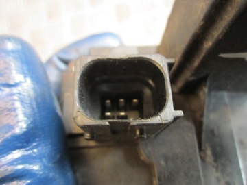 фото thumb №9, Замок правый задняя opel vectra c 02-05r