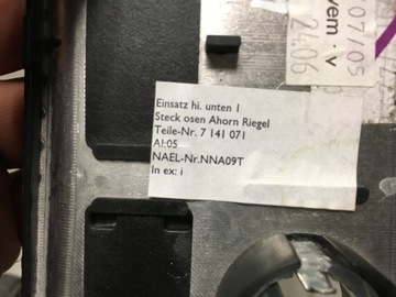 BMW 5 E60 E61 zaślepka tunelu tył 2x 12V 7141071