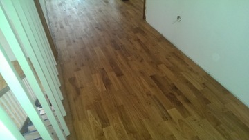 Parkiet lity dębowy lakierowany natur 16x70x300mm