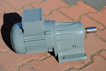 Motoreduktor 0.37kw. 45obr./min.. Firmy LENZE.