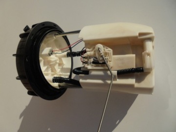 фото thumb №9, Mazda cx3 насос топлива поплавок 2.0 benz d10j4216xa