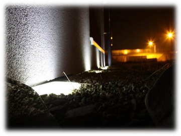 ZESTAW 16 X ŚWIECĄCA KOSTKA BRUKOWA LED 10x20 x6cm