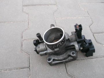 Дросельна заслінка hyundai tiburon купе 1.6 16v -wys- фото №1