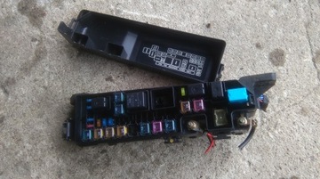 Mazda mpv 2.0 citd корпус предохранителей фото №1