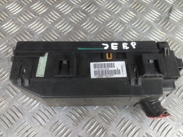 Cherokee wk 3.0 crd коробка запобіжників модуль фото №1