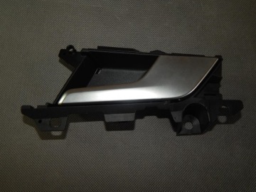 Audi A4 B9 ручка двери внутренняя 8W0839020