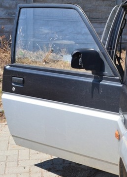 Daihatsu feroza rocky 1988 - 97r 3-дверный правая дверь, фото