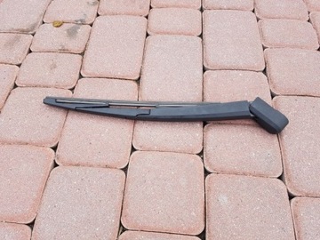Leaf wiper blade holder opel astra j 4 13256918, фото