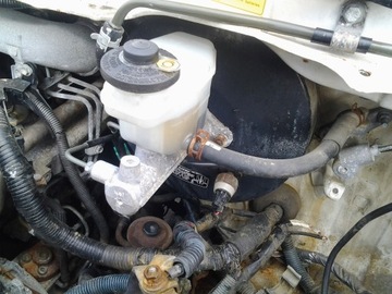 Toyota hiace vacuum brake booster brake cylinder 25d4d, фото