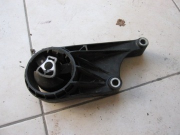 Cushion fasteners motor opel astra j, фото