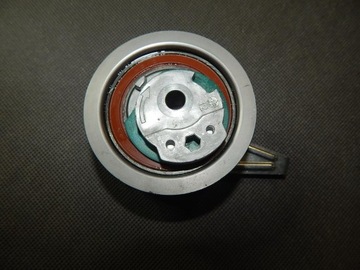 Audi a4 b9 натяжной ролик 04l109243c, фото
