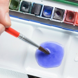 Jak używać akwareli? Przegląd farb i pędzli do malowania