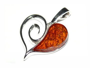 Комплект HEARTS с цепочкой BALTIC AMBER