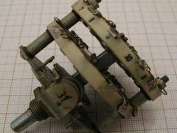 Поворотный переключатель 2П8Н