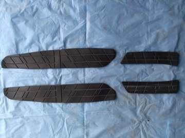 SUZUKI BURGMAN 400 K2 gumy pod nogi,dywaniki