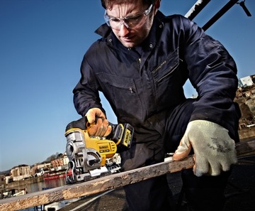 Лобзик 18В 135мм 400Вт DEWALT DCS331N КОРПУС