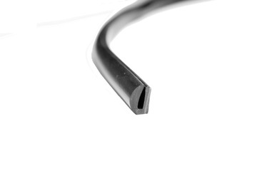 USZCZELKA PCV NA RANT KRAWĘDZIOWA :U 1,5mm CZARNA