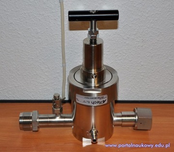 Precyzyjny Regulator ciśnienia AP9110SM APTech
