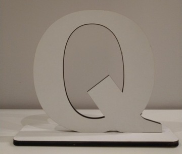 ДЕРЕВЯННЫЕ БУКВЫ Q 18 СМ - СВАДЕБНЫЕ ИМЕННЫЕ УКРАШЕНИЯ