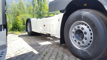 DAF XF 106 euro 6 zabudowy spojlery międzyosiowe