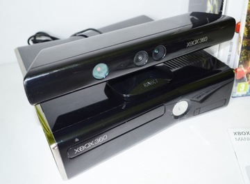 XBOX 360 S 250 ГБ + KINECT + PAD + 4 ИГРЫ