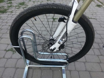СТОЙКА ДЛЯ ВЕЛОСИПЕДОВ ВЕЛОСИПЕДНАЯ RAD 11 ОЦИНКОВАННАЯ ВЕЛОСИПЕДНАЯ 24H