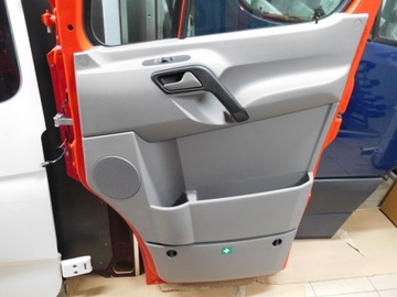 КОМПЛЕКТ ПРАВОЙ ДВЕРИ SPRINTER 906 CRAFTER RED