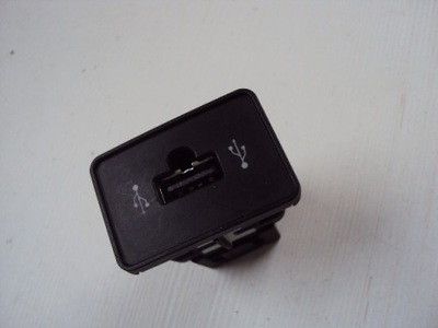 Разъём usb alfa romeo giulietta фото №1