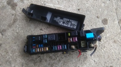 Mazda mpv 2.0 citd корпус предохранителей фото №1