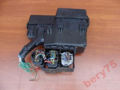 Mitsubishi grandis 07r корпус коробка предохранитель фото №1