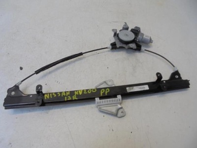 Механізм підйомник скло правий перед nissan nv200 фото №1