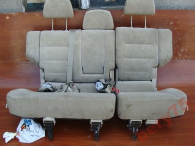 MITSUBISHI PAJERO 02r KANAPA Z PASAMI I ŚRUBAMI