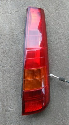 Mitsubishi space runner 99-02 лампа права задня задній фото №1