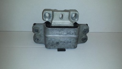 Vw passat b6 cc подушка двигуна 3c0199555p фото №1