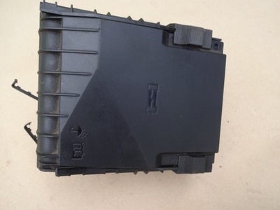 Модуль коробка предохранителей vw passat 3c0937125 фото №1