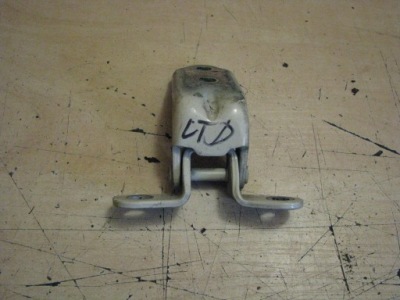 Петля лівий задня kia soul i 08-14r колесо a1 фото №1