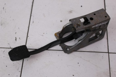 Chrysler sebring 07-12 педаль тормоза 05105520af фото №1