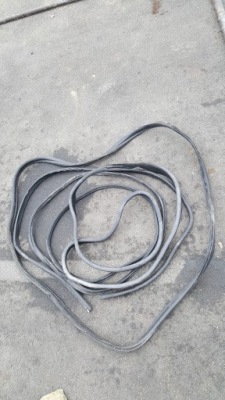 Прокладка дверная mercedes ml w164 a1646900398 оригинальный номер фото №1