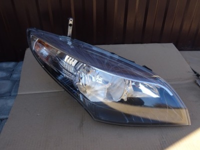 Renault megane iii 08-13 лампа права тонована фото №1