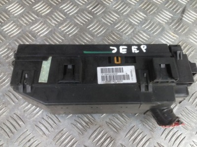 Cherokee wk 3.0 crd коробка запобіжників модуль фото №1