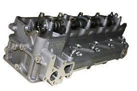 Головка клапаны mitsubishi pajero 2.8td 4m40t kompl фото №1