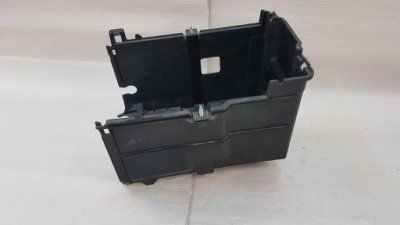 Mazda 3 коробка акумулятор bp4k56040 фото №1