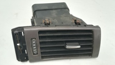 Audi a6 c5 решітка обдув права 4b1820902 eu фото №1