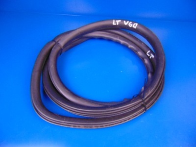 Volvo v60 прокладка двері лівий задня кузовна фото №1