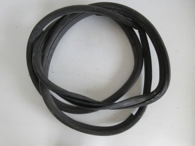 Prius plus прокладка дверь передних правый перед фото №1